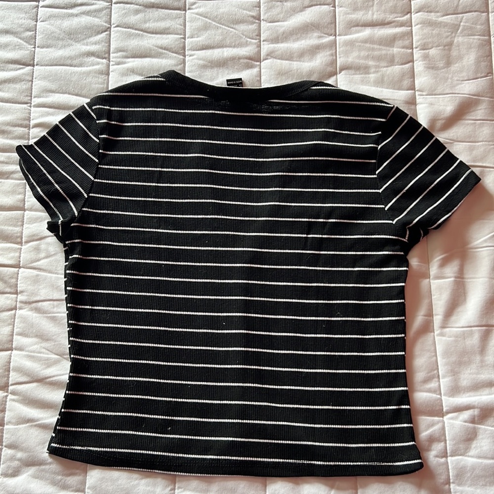 Top - Picture 2 of 2